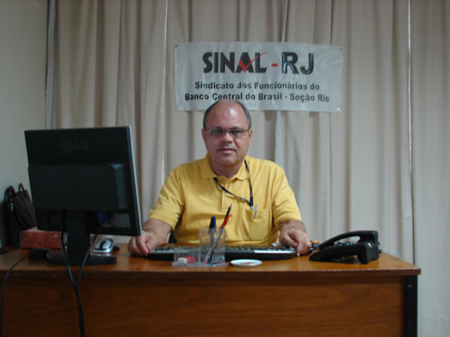 Dr. Julio Caldas atende todas às 2as f. no SINAL-RJ